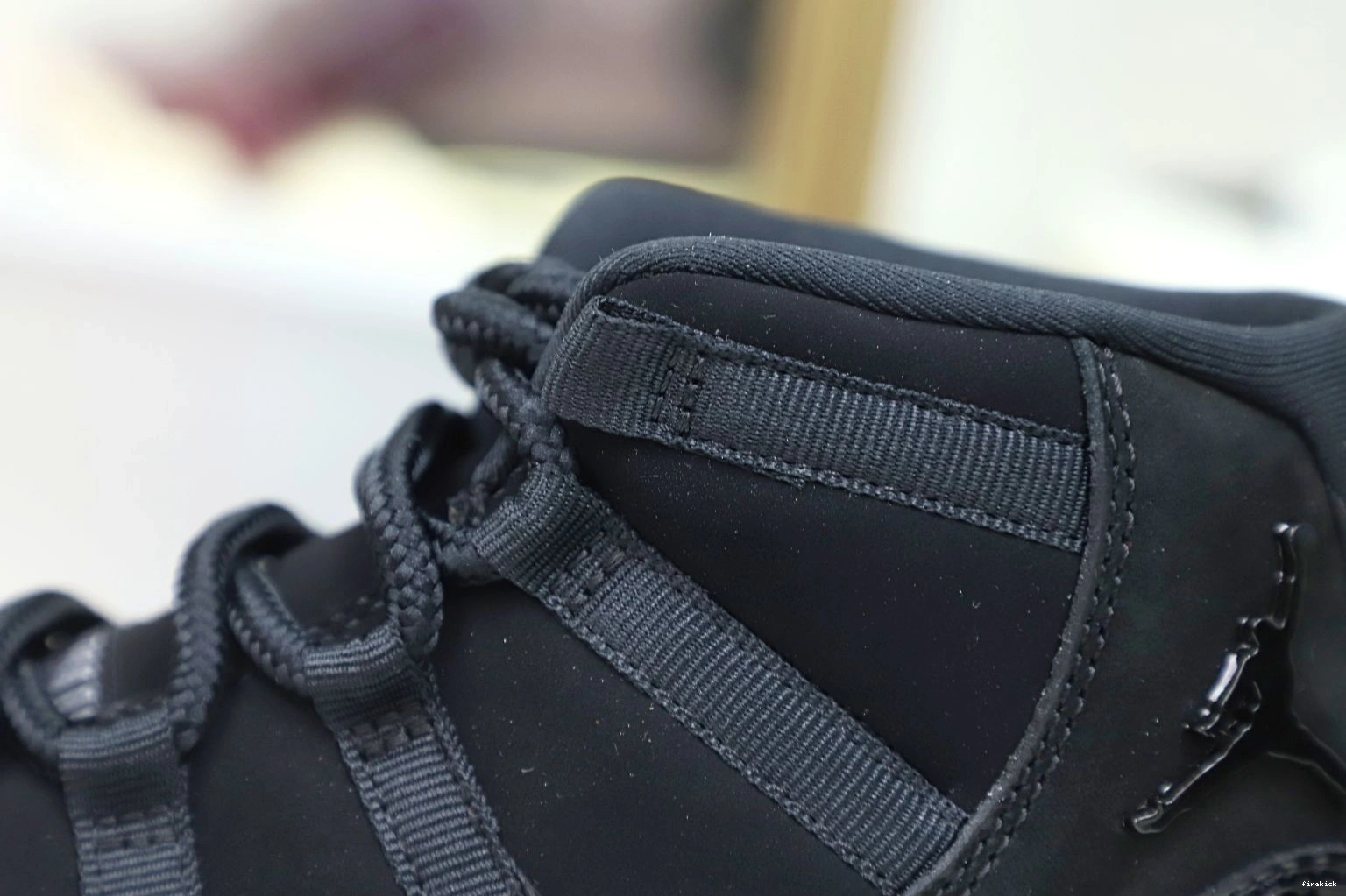 AIR RETRO JORDAN AND 'CAP 11 GOWN' 1115